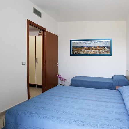 Residence Il Girasole 1 Алба Адриатика Екстериор снимка