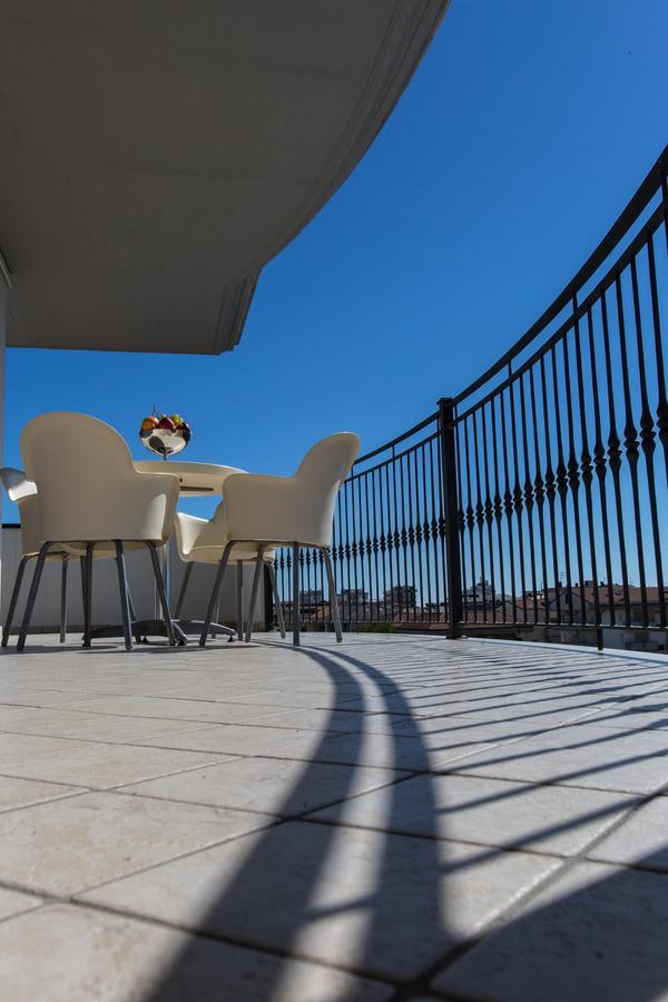 Residence Il Girasole 1 Алба Адриатика Екстериор снимка